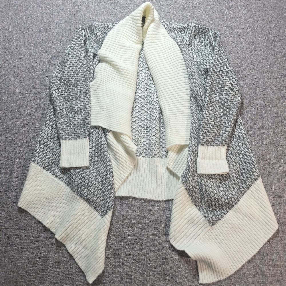 Banana‎ Republic Cardigan Sweater Womans Petite Medium Over Sized Knit Style